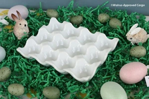 WILLIAMS-SONOMA PORCELAIN 12-EGG CRATE –NEW– A DOZEN REASONS TO LOVE THIS ITEM! - Picture 1 of 7