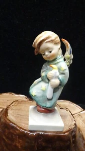 Goebel Hummel Heavenly Angel Figurine 4” Tall West Germany 21/0 - Picture 1 of 8