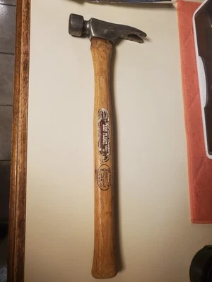 Martillo Hart Framer 21. Mango lee The Framer Hickory USA Hart Tool Co Foto 1 de 4