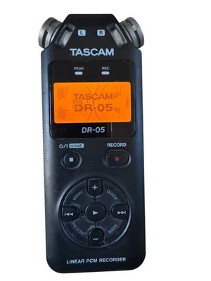 Tascam DR-05 Linear PCM Recorder gebraucht einwandfreier Zustand 4GB Karte enthalten - Bild 1 von 2