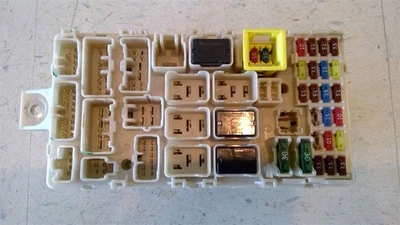 2017 三菱 Mirage Hatchback ETACS 内部保险丝盒 8637B732 1.2L AT 113400 — 第 1/4 张图片