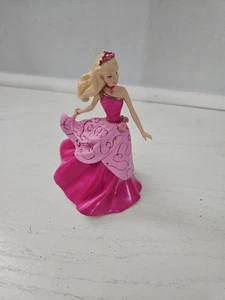 2011 Hallmark Barbie como Blair Princesa Dije Ornamento Escolar Sin Caja - Imagen 1 de 6