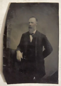 Vintage Standing Bearded Man Tin Type Photo Sixth Plate 2.5 x 3.5 inches - Picture 1 of 2