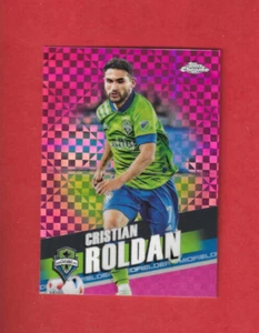 Topps Chrome MLS 2022 Pink Refractor Cristian Roldan Karte Nr.144 - Bild 1 von 2