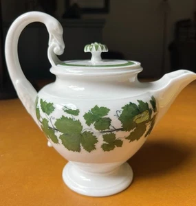 MEISSEN GREEN IVY TEA POT, EXCELLENT CONDITION; SWAN HANDLE, STAINED IN SPOUT - Picture 1 of 14