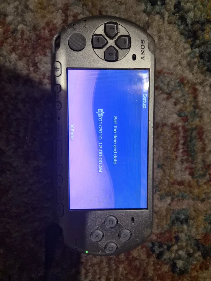 Consola portátil Sony PSP-3001 plateada Playstation *LEER DESCRIPCIÓN* Foto 1 de 1