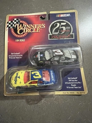 Paquete de 2 Wrangler Goodwrench 1999 Winners Circle 25 aniversario Dale Earnhardt Foto 1 de 4
