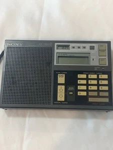 Sony Portable World Radio Synthesized Receiver ICF-7600D Vintage - Zdjęcie 1 z 17