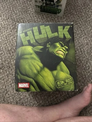 2003 Incredible Hulk Resin Bust Statue (Marvel, Diamond Select) - Image 1 of 4
