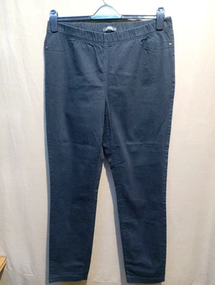 WOMEN'S PULL ON ELASTICATED WAIST JEGGINGS JEANS IN BLACK SIZE 16 - Image 1 of 4