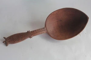 Cuillère à crème bois sculpté Art populaire (72608) - Bild 1 von 4