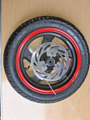 Kymco Super 8 Vorderrad 110 - 70 - 12 Komplettrad  Reifen Rad Vorn Felge 50ccm - Bild 1 von 4