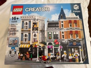 LEGO Creator Expert Assembly Square 10255 - Imagen 1 de 3