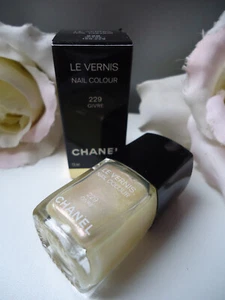CHANEL 229 GIVRE Vintage Nail Varnish Sheer Opalescent Nude Rose New Mint in Box - Picture 1 of 7