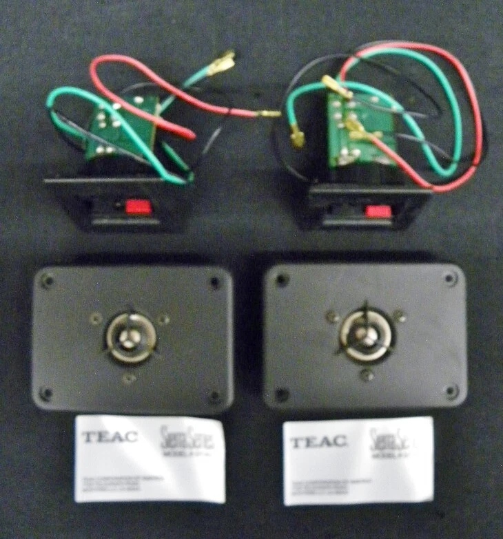 TEAC Sierra Series modelo #ST-X3 tweeters (2) e crossovers (2) com etiquetas EUA - Imagem 1 de 4