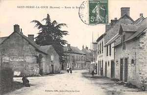 CPA 53 SAINT PIERRE LA COUR / ROUTE DE BOURGON - Foto 1 di 1