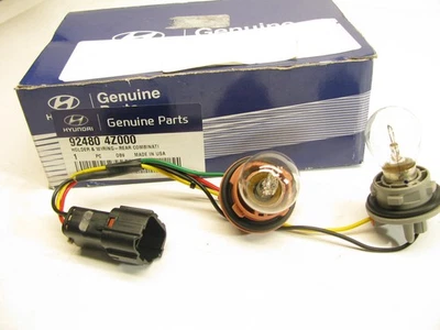NEW - OEM 924804Z000 TailLamp Socket & Wire For 2013-2018 Hyundai Santa Fe Sport - Image 1 of 3