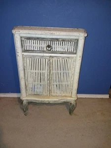Wicker Shelve - Picture 1 of 1