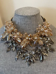 Collana 2 strass Natasha Bib Statement nero fumè e giallo miele nuova senza etichette - Foto 1 di 24