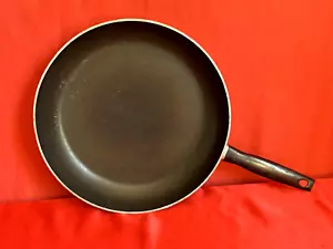 Vintage Mirro Aluminum 12" Nonstick Fry Pan - Picture 1 of 2