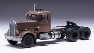 Modellino camion truck Ixo PETERBILT 281 1955 RUSTY VERSION 1:64 diecast mode... - Foto 1 di 1