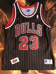 Camiseta deportiva Michael Jordan Bulls 95-96 negra AUTÉNTICA Champion talla 44 - Imagen 1 de 14