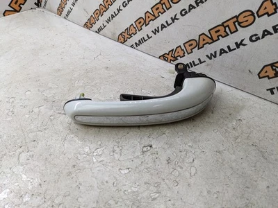 Hyundai Santa Fe MK2 2012 2,2 CRDI maletero trasero manija portón trasero blanco vainilla 3M Foto 1 de 4