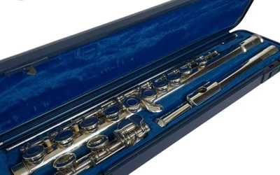 YAMAHA Flute YFL-311 NICKEL SILVER INSTRUMENT Music with Hard case E-mechanism - Image 1 of 4