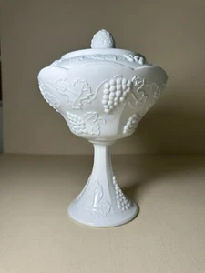 Colony Harvest Leaves And Grapes Milk glass 10" W/Lid W/Lip Wedding Bowl - Picture 1 of 14