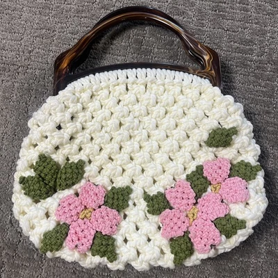 Vtg Crochet Hand Bag Faux Wooden Handles Cream Pink Flowers Boho Festival - Image 1 of 4