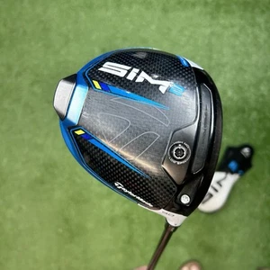 TaylorMade SIM2 9* Driver RH Tensei Blue Graphite Shaft 60G Stiff Flex W/HC - Picture 1 of 16