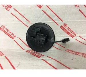 *NEW TOYOTA COROLLA MATRIX SIENNA FOGLIGHT COVER OEM FOG LAMP LOCKING CAP LEXUS - Picture 1 of 2