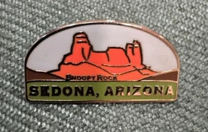 Sedona Snoopy Rock Collectible Pin Hat Lapel Souvenir Excellent Condition - Picture 1 of 2