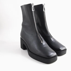 Filippa K Ankle Boots Square Toe Lug Sole Black Leather Womens US 10 EU 40 - Picture 1 of 14