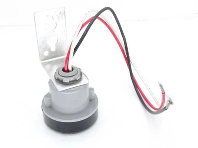 INTERMATIC K122 RECEPTACLE USED - Image 1 of 3