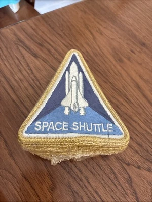 VINTAGE STS SHUTTLE PROGRAM NASA PATCHES & DECALS. NOS-UNOPENED PACKS! - Image 1 of 4