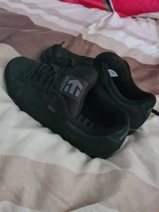 Etnies Men's Black Nubuck Skateboard Shoes - Picture 1 of 5