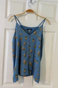 V-AUSSCHNITT GEKNÖPFTE VORDERSEITE TANK IN DUSTY BLUE DITSY FLORAL TAHARI GRÖSSE SMALL NEU OHNE ETIKETT - Bild 1 von 6