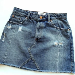 Miss Selfridge Short Mini Denim Skirt Size 10 Eur 38 Blue Distressed Frayed Hem - Picture 1 of 7