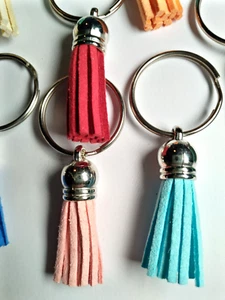 2X Llavero Con Borlas De 100% Poliéster, Colores Variados *NUEVO* - Picture 1 of 10