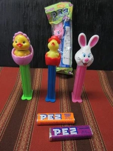 5 Easter & Christmas Footed Pez Dispensers plus 4 unopened candies - Picture 1 of 2