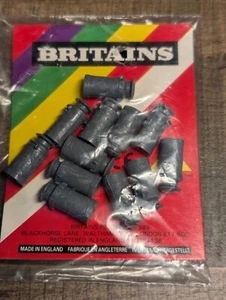 Britains Milk Churns Miniatures package 12 Churns VINTAGE! WOW! NOS - Picture 1 of 4