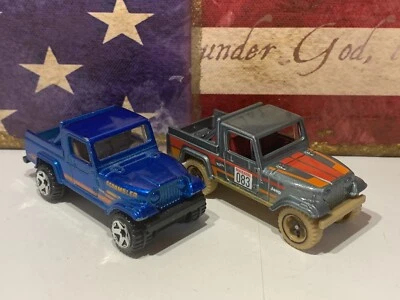 Hot Wheels Jeep Scrambler X2. 2009 HEAT FLEET AZUL E 2023 PRATA SOLTA BOM - Imagem 1 de 4