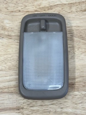 93-01 丰田卡罗拉凯美瑞 4Runner 天花板圆顶灯棕色棕褐色原始设备制造商 — 第 1/4 张图片