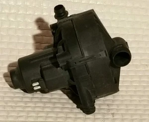 2007-2012 MERCEDES Benz s550 4matic W221 SECONDARY AIR INJECTION SMOG PUMP - Picture 1 of 4