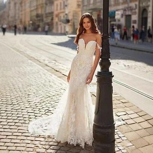 IS-NWT US12 Ivory Sweetheart Neck Wedding Dress Backless Lace Train Bridal Gown - Picture 1 of 4