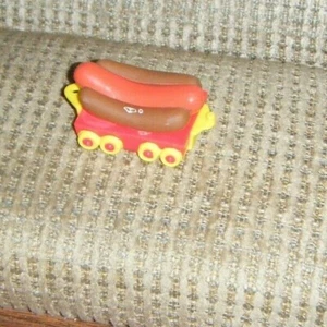 1995 HOT DOG CARGO TRAIN CAR Sonic Drive In Fast Food Toy - Picture 1 of 1
