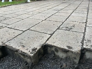 Terrassensteine; 18 M² Zu Verschenken, Abholbereit In Troisdorf-Bergheim  - Bild 1 von 3