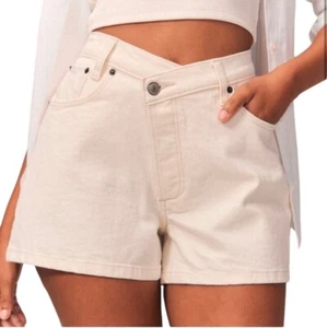 Abercrombie & Fitch The 90’s Relaxed Cutoff Short High Rise Size 22 White - Picture 1 of 10