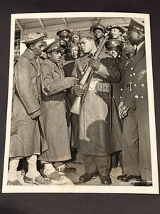 1942 Joe Louis Type 1 Boxing Photo Champion Of His people WW2 Image MINT - Picture 1 of 2